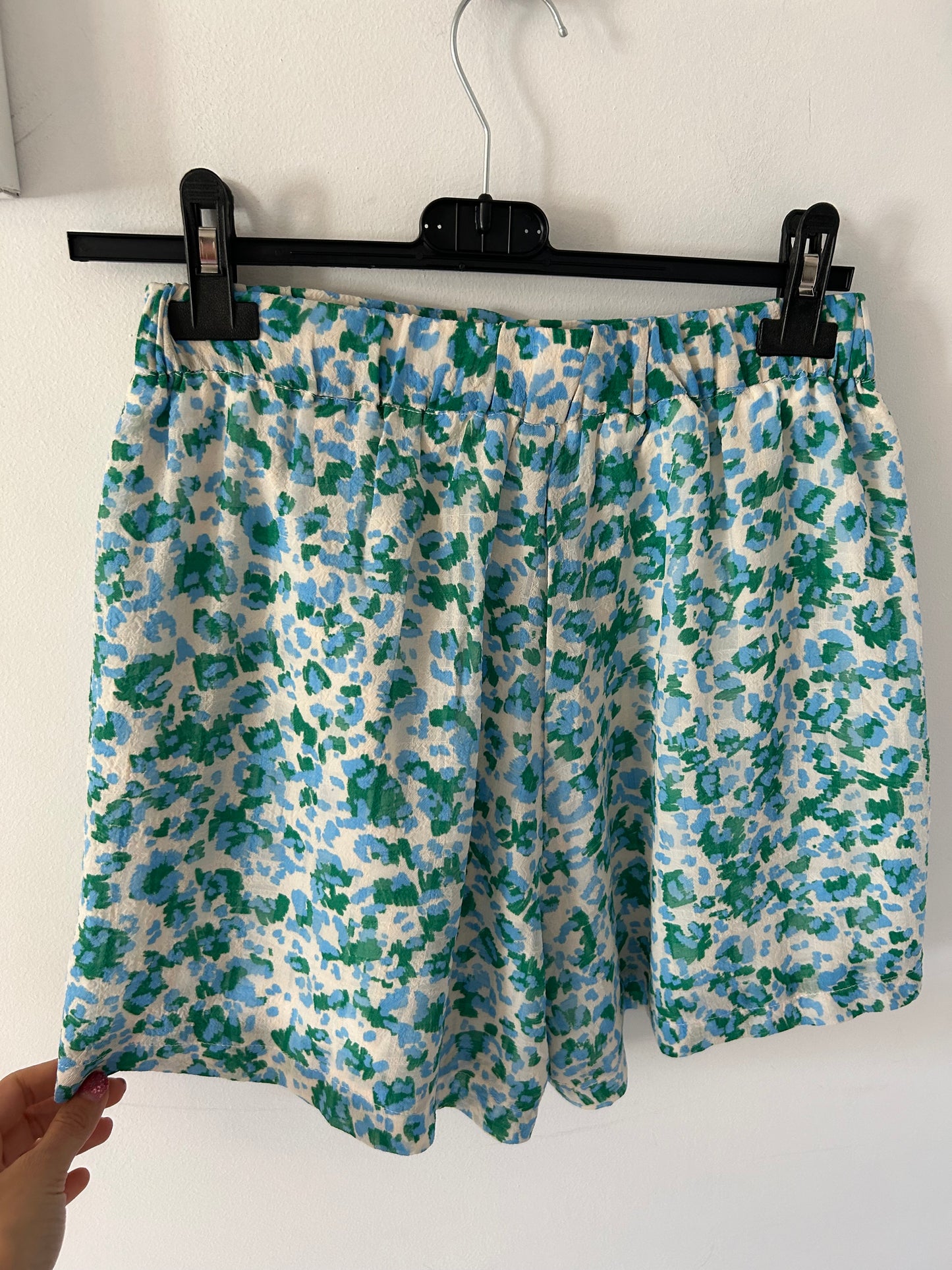 Shorts elasticizzati in fantasia